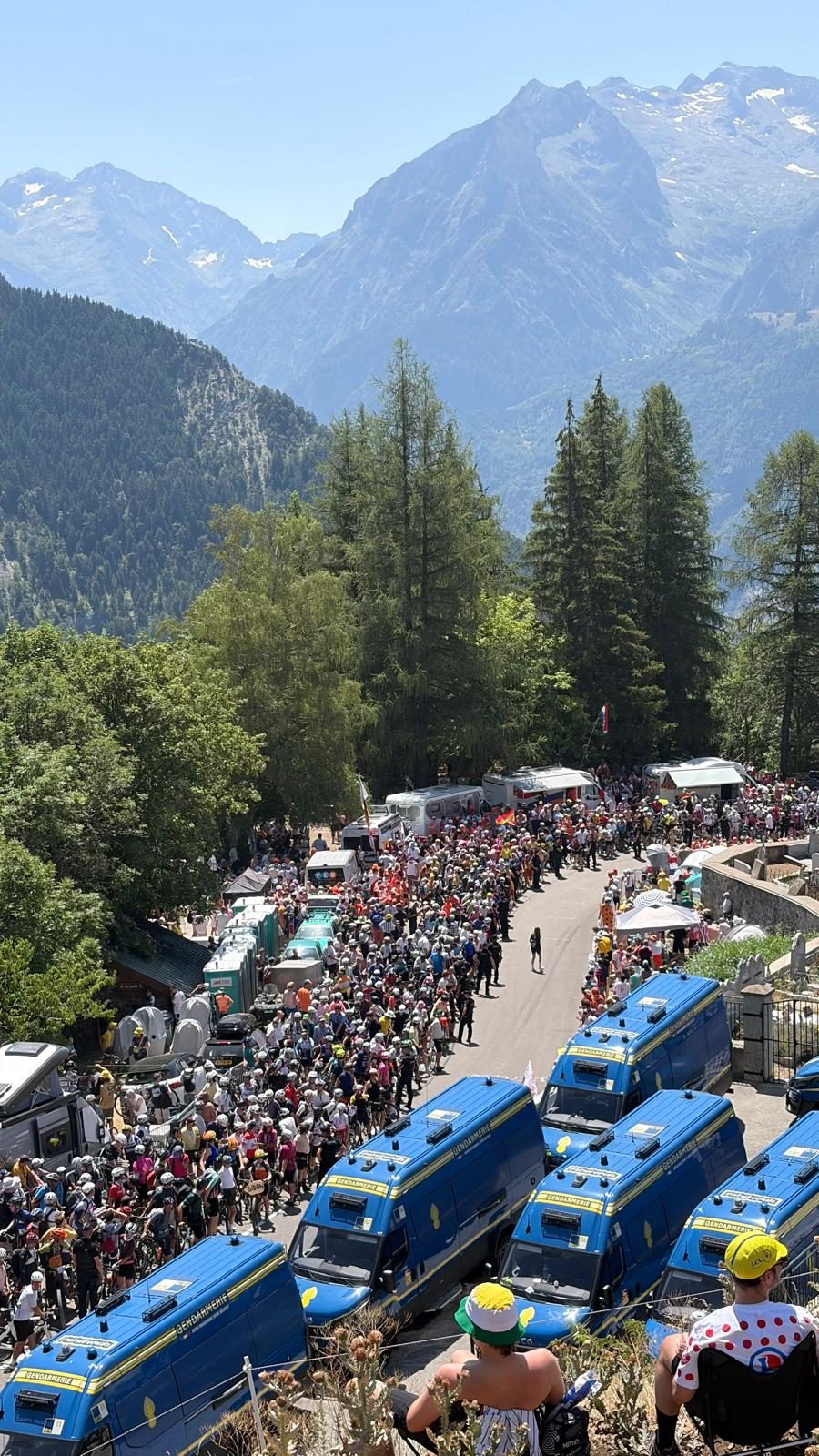Die Dutch Corner von oben, voll am Renntag