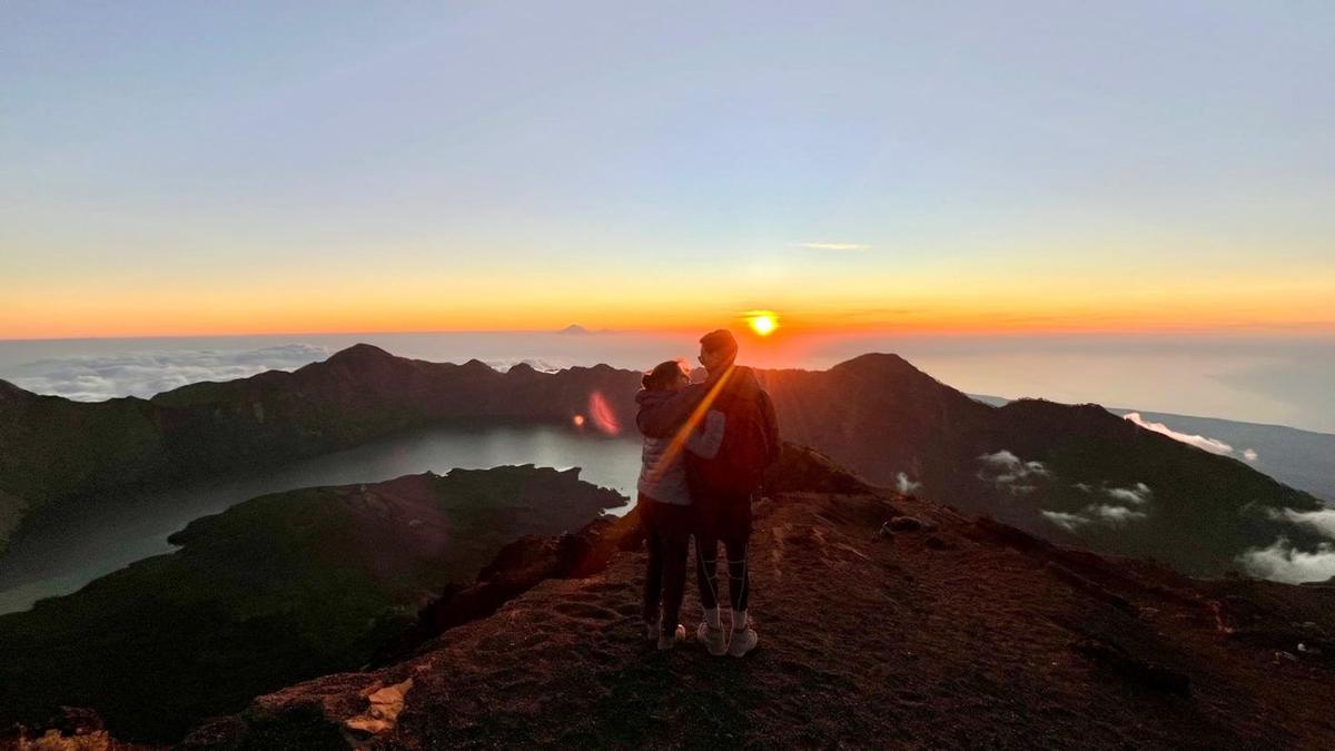 Sunset from the top of Rinjani