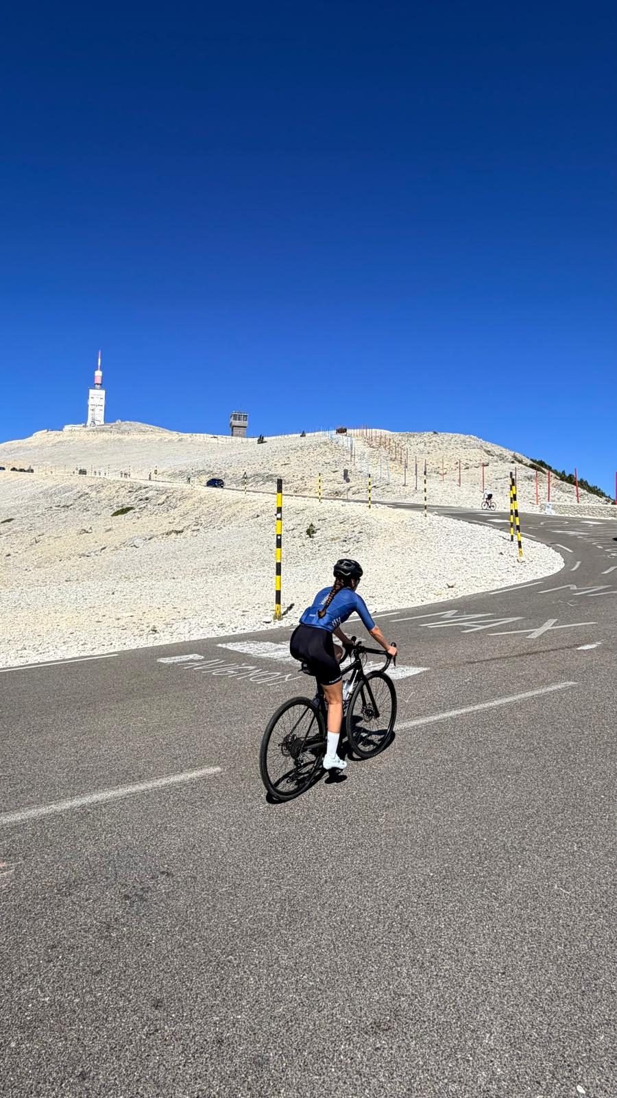The white scree of the final bends